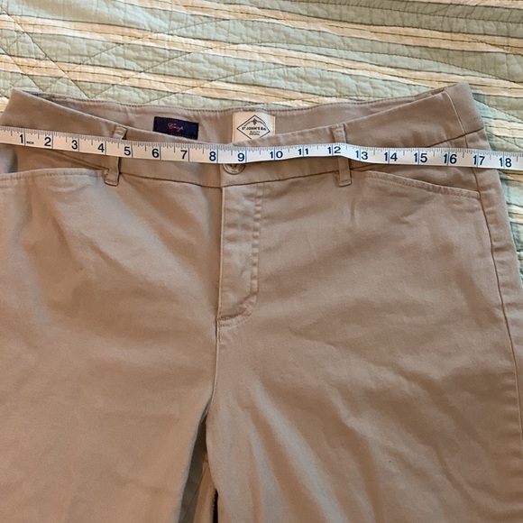 St John’s Bay khaki capri skimmers women’s size 14 - Picture 2 of 8